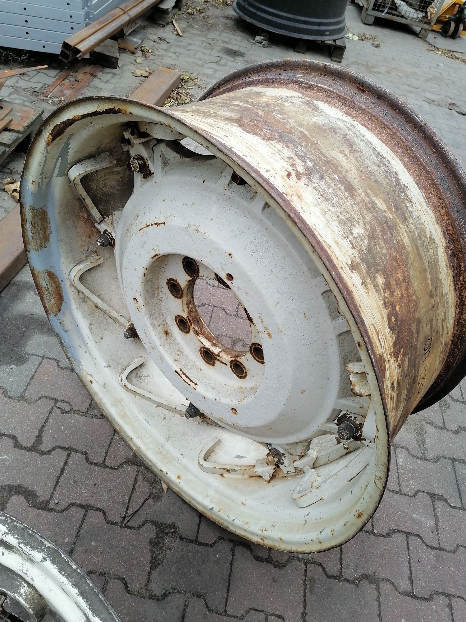 Felgi wzmacniane balast case john deere holland 18x38 koła regulowane