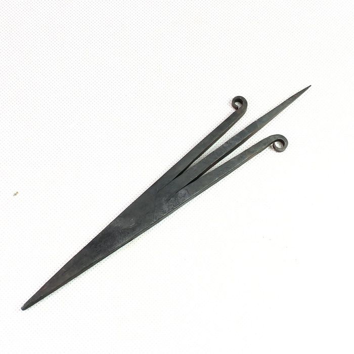 Średniowieczny Stojak Na Drewno Sosnowe Z Xii Wieku