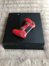 PS4 + Comando - 150€ (não negociável)