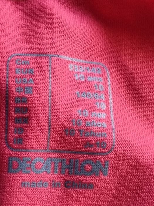 camisola  Decathlon ideal para jogar Tenis