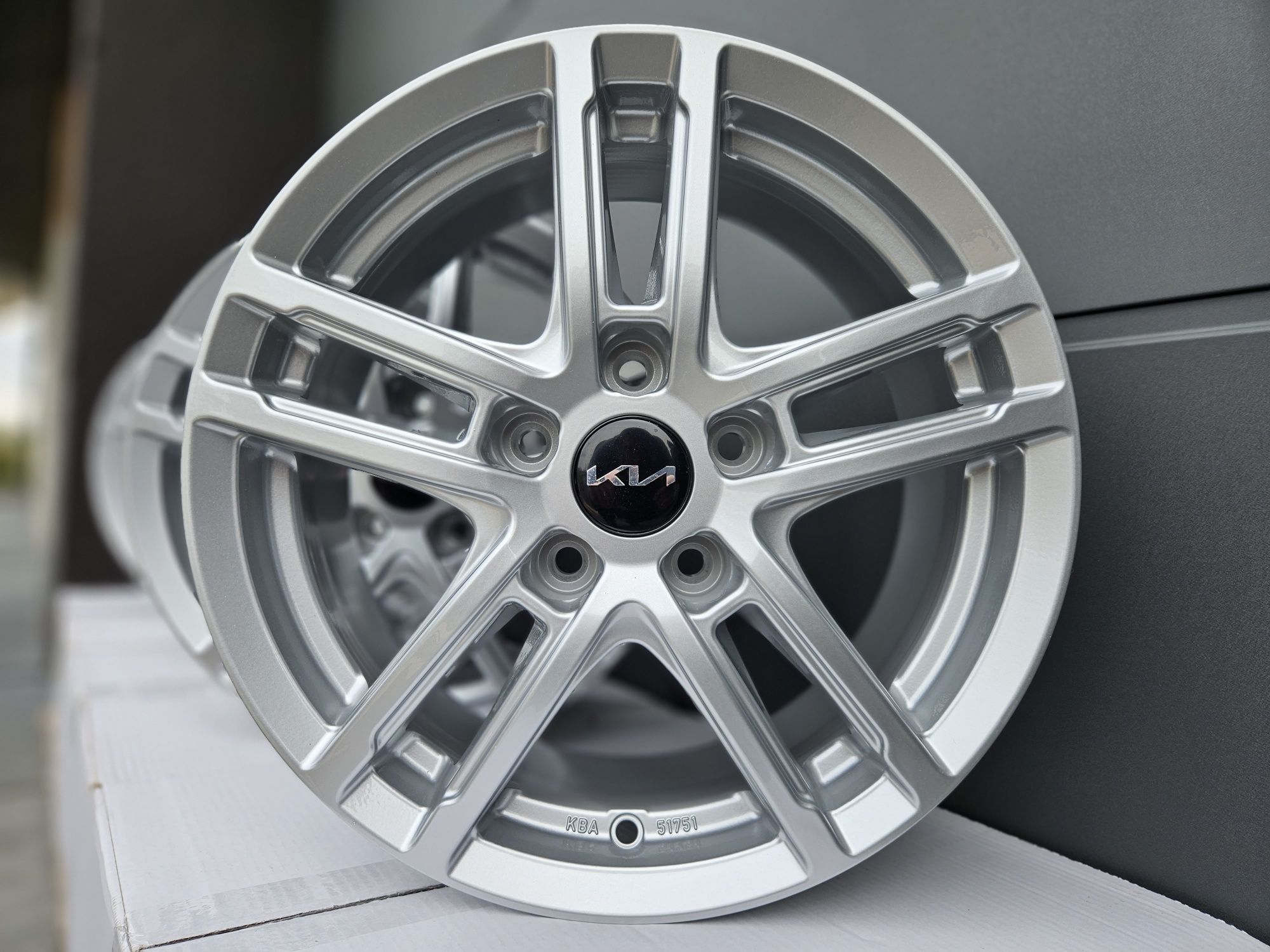 KIA 16 " Nowe Felgi 5x114,3 Cee'd Venga Soul Sportage Niro Optima Ceed