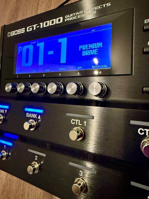 Multiefekt gitarowy BOSS GT 1000