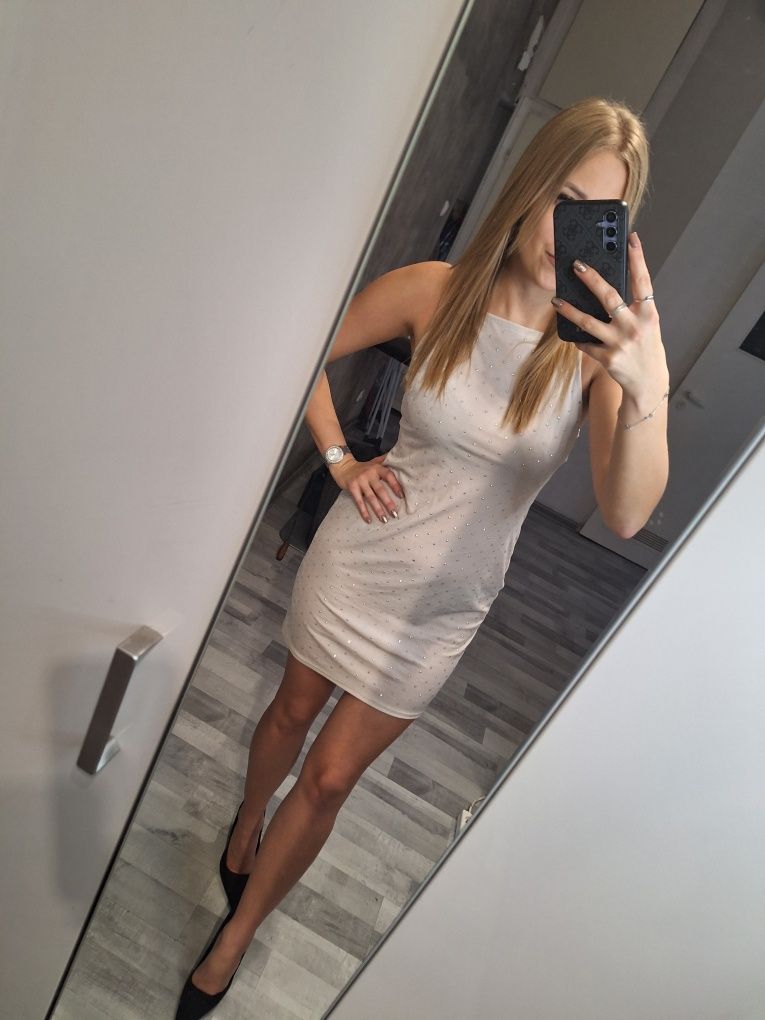 Welurowa sukienka