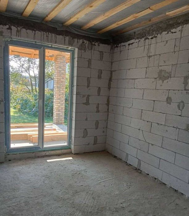 Я Ваш новий дім у Здолбунові! Просторий будинок з гаражем.