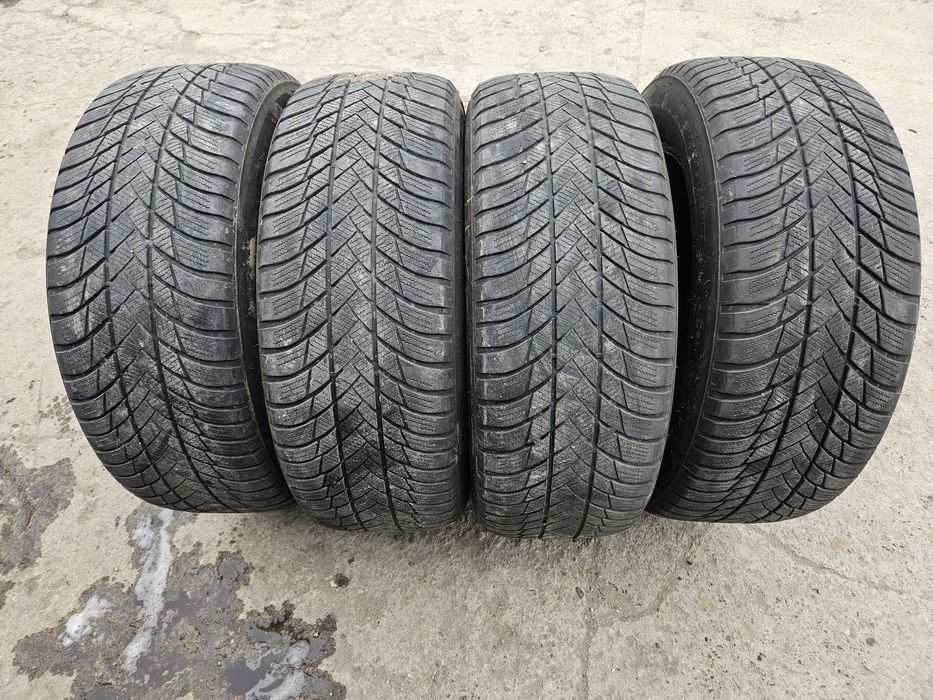 Sprzedam Opony Zimowe Bridgestone  225/60R17