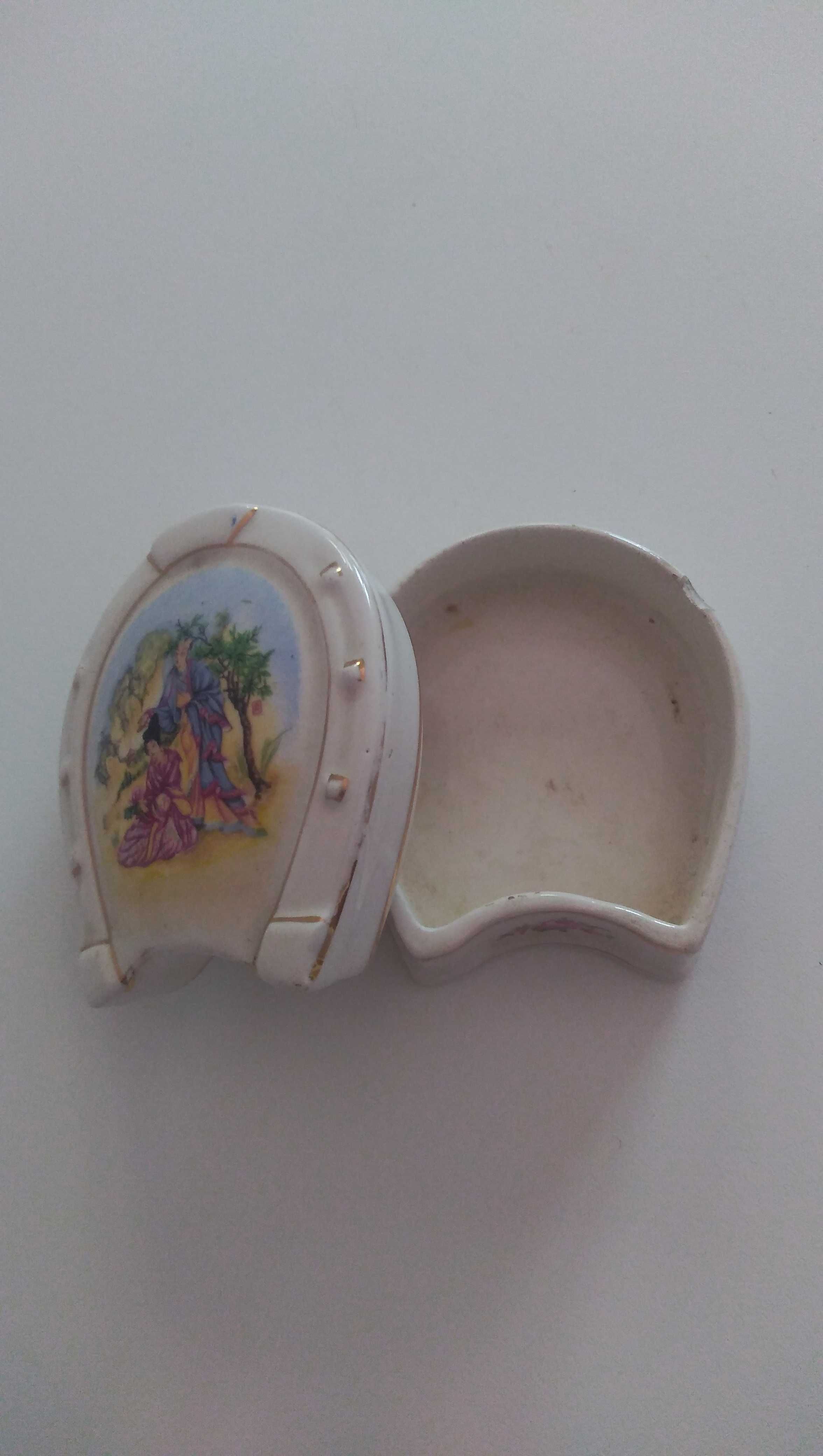 Caixa de Joias em Porcelana Vintage