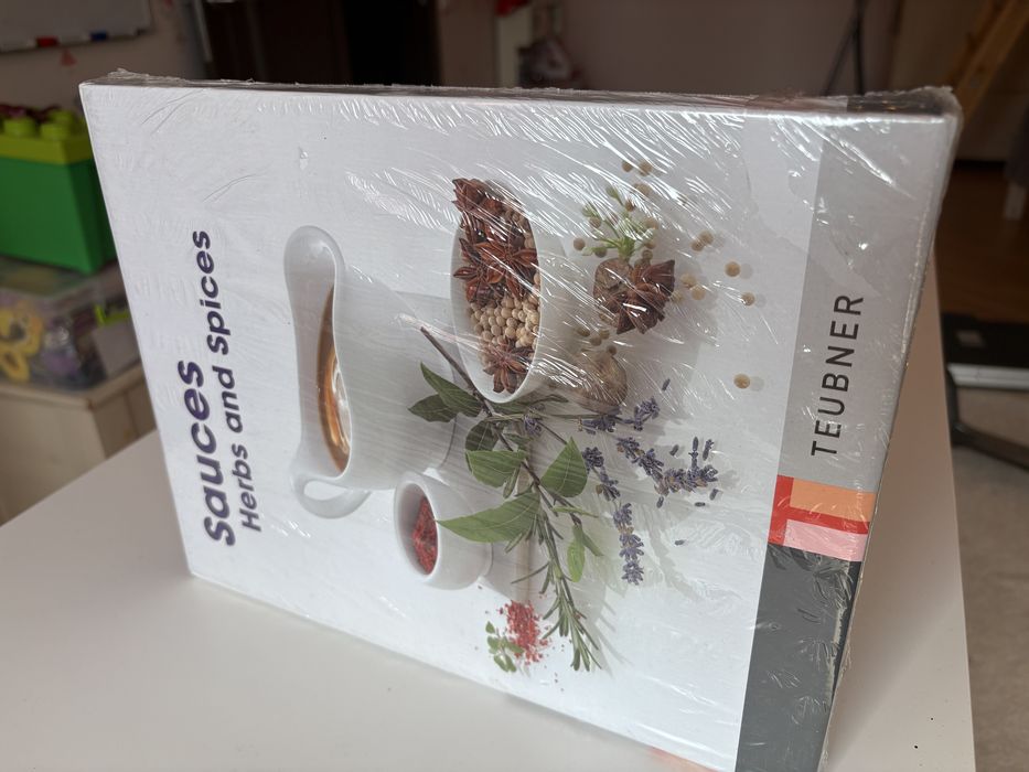 Книга Teubner sauces herbs and spices