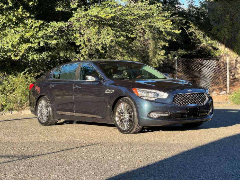 Kia K900 Luxury      2015