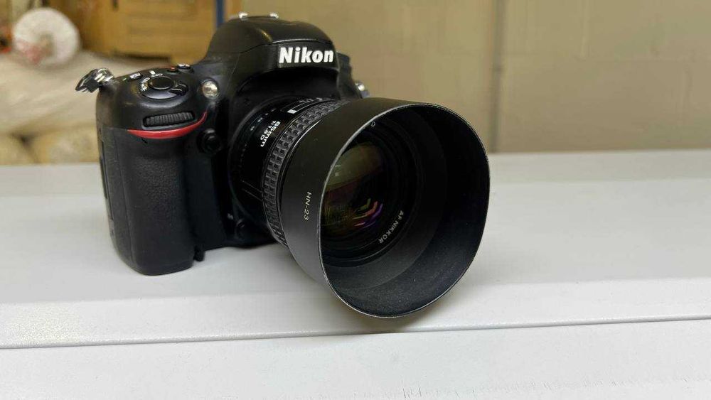 Nikon D610 с портретным объективом Nikkor 85mm f/1.8D