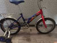 Детский велосипед 16 дюймов с дополнительными колесами
Продам яркий ве