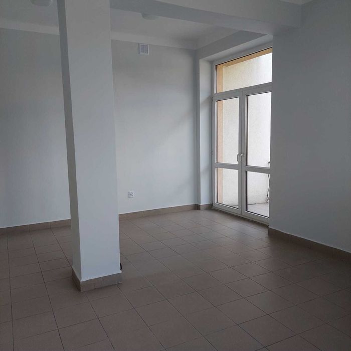 Lokal handlowo - usługowy do wynajęcia w centrum Starachowic - 32m2
