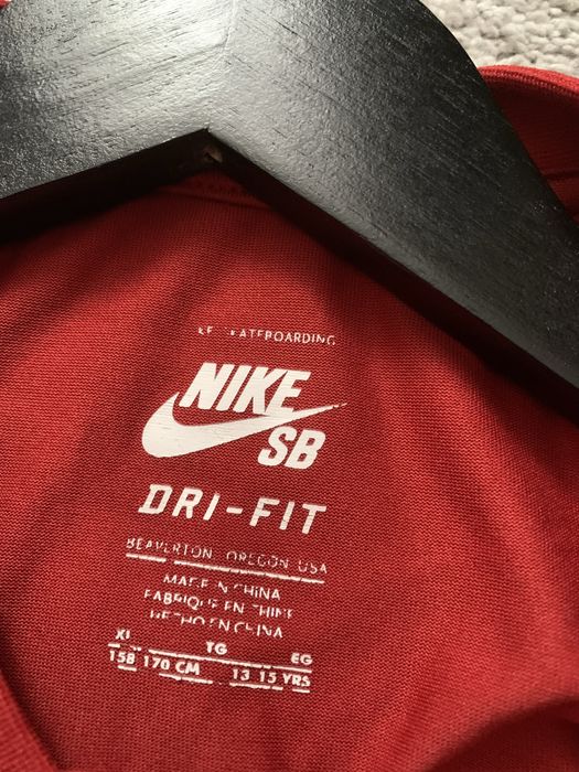 Лонгслів Nike SB чоловічий б/в