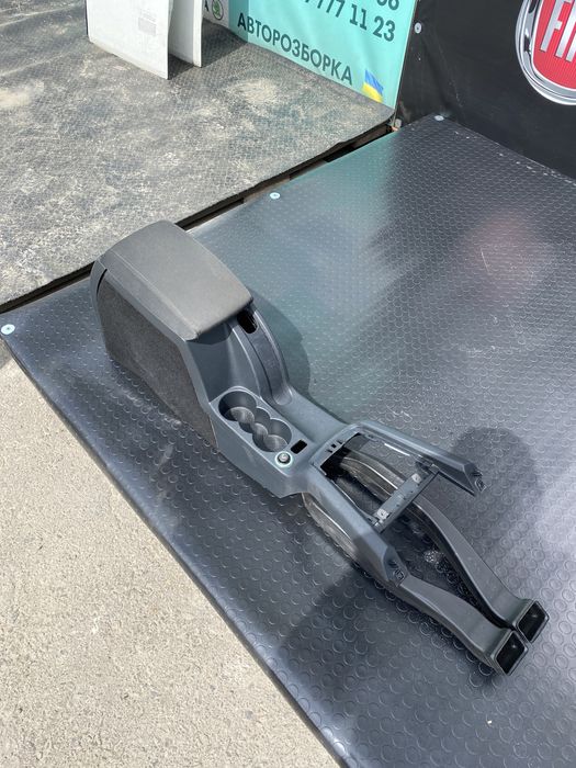 підлокотник шкода октавія а5 подлокотник підлокітник skoda octavia a5