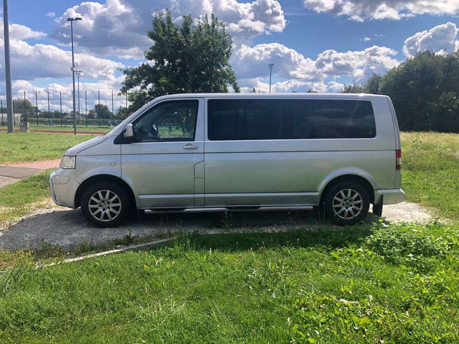 VW T5 Caravelle 2,5  uszkodzony silnik