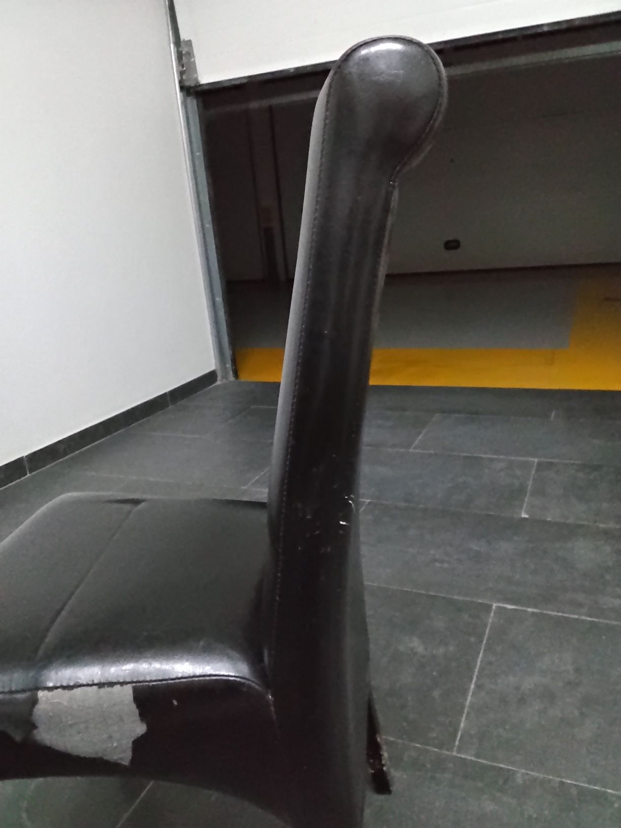Cadeiras pele sala jantar