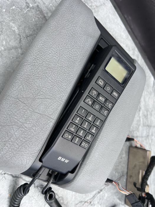 Підокітник З Телефоном БМВ Е39 Подлокотник Видвижний BMW 5 Серія