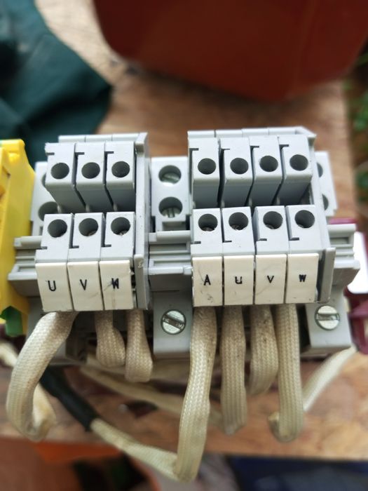 Трансформатор измерительный трёхфазный