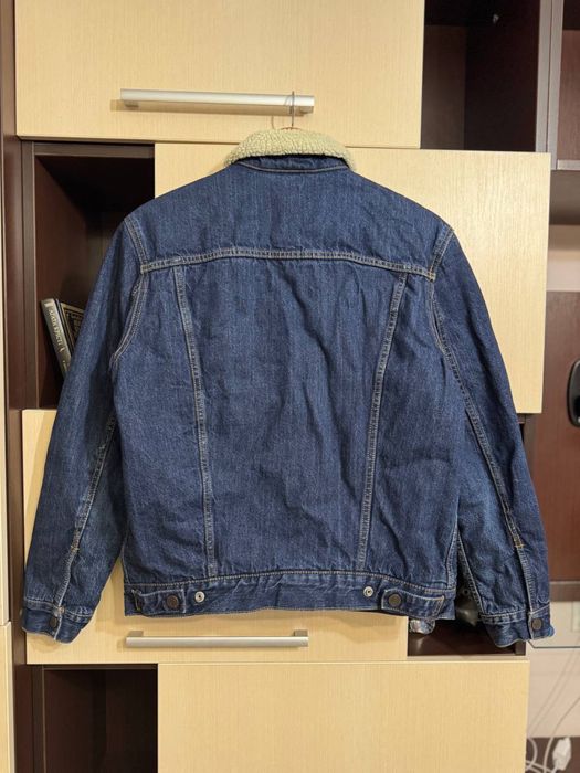 Шерпа Levis, Carhartt джинсова куртка