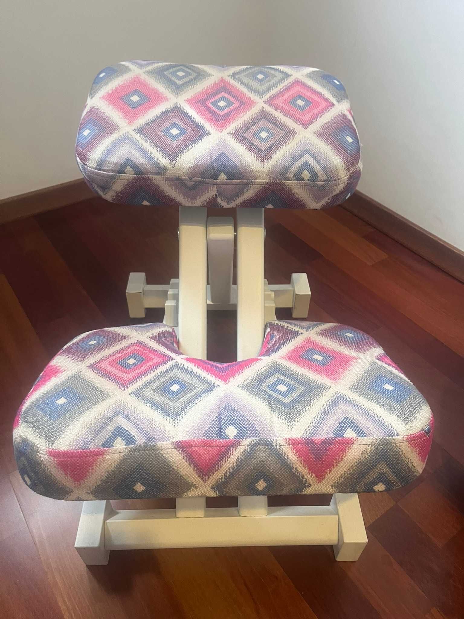 Robiony na zamówienie - drewniany klękosiad/ ortopedyczne krzesło