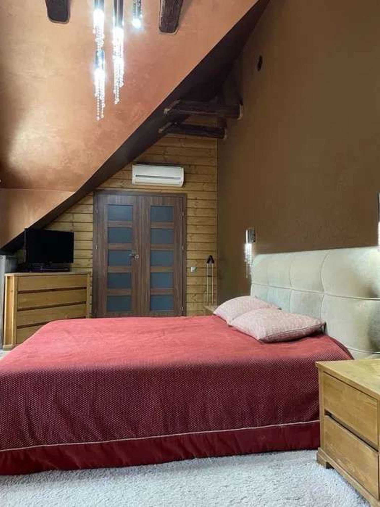 Шикарный дом от хозяина. Буча в лесу с озером 141 м2. 9 соток