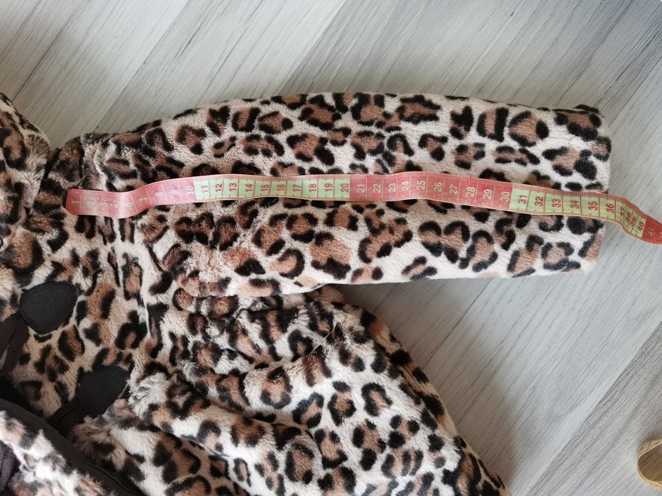 Фирменная шубка для девочки