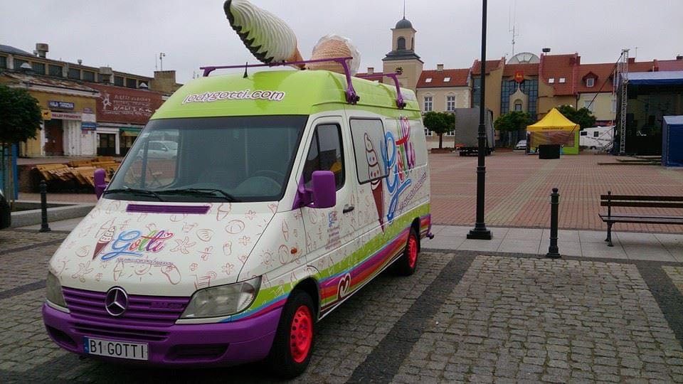 Mercedes Sprinter 200D – food truck / mobilna sprzedaż lodów – gotowy