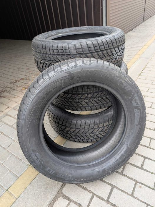 Зимова гума Goodyear UltraGrip 255/55 R19 (набір, 2025 рік, Німеччина)