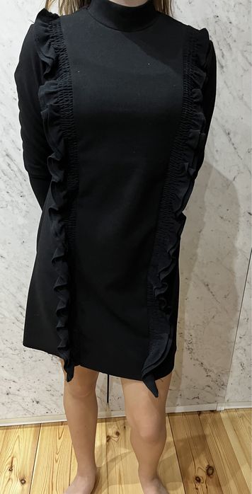 Eleganxka sukienka Zara z falbaną rozm M