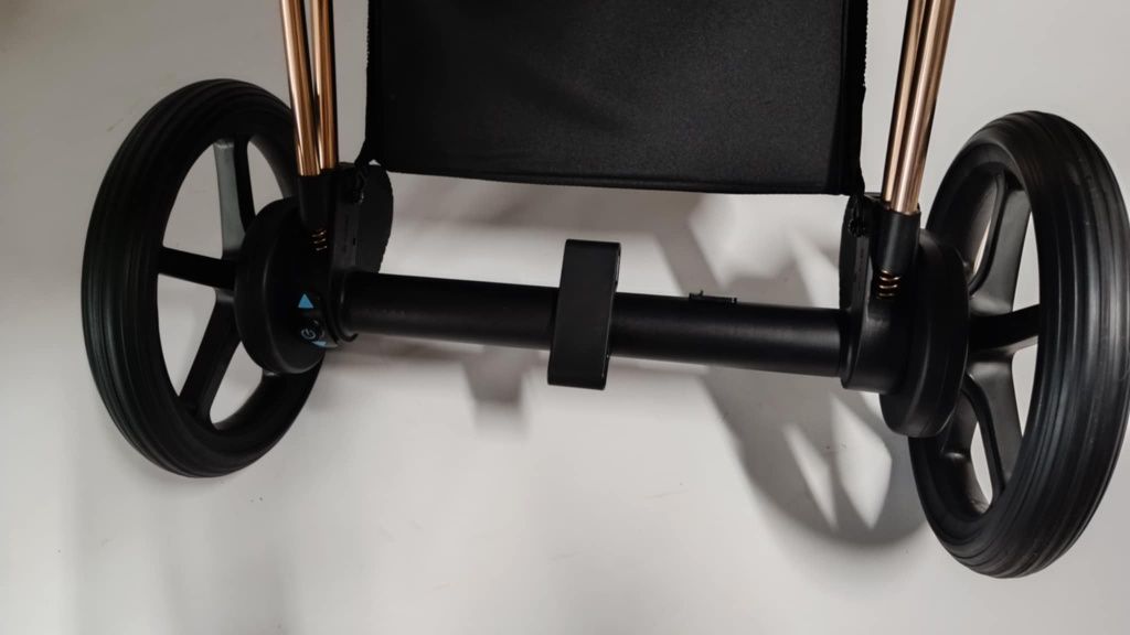 Cybex e priam rose gold z gondolą sepia black