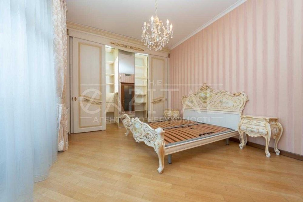 Продаж квартири, вул. Пирогова, Шевченківський район, Центр
