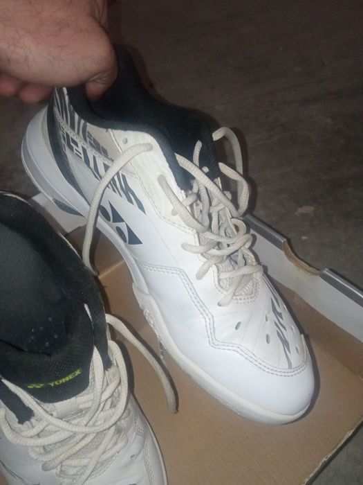 Ténis Yonex 65 z white tiger 40