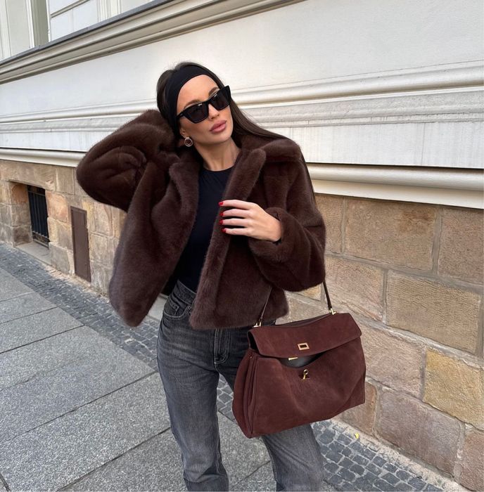Найпопулярніша шубка Zara шоколадкого кольору із штучного хутра