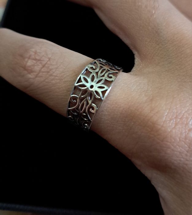 Anel em prata com contraste