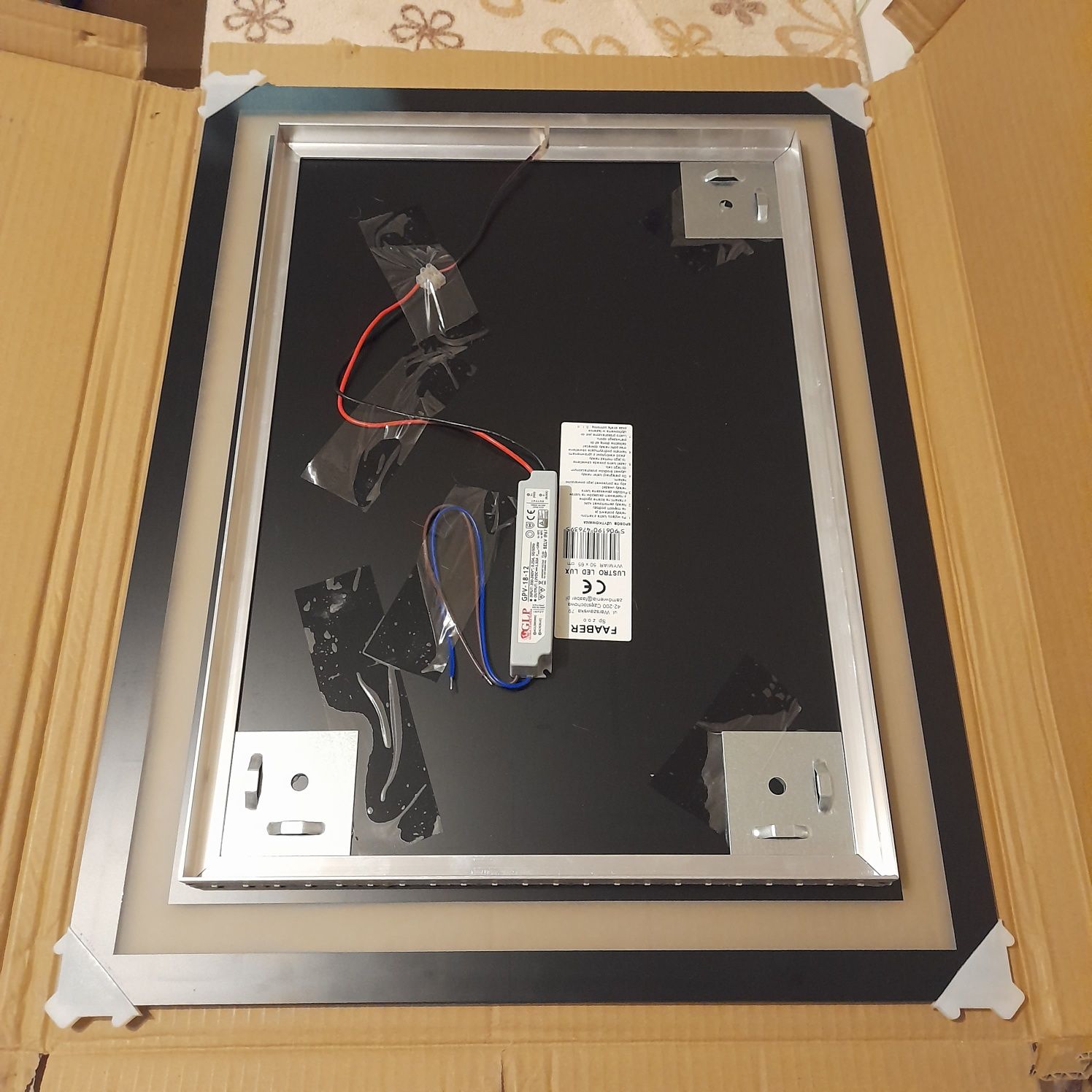 Lustro łazienkowe z podświetleniem .Nowe.50x65