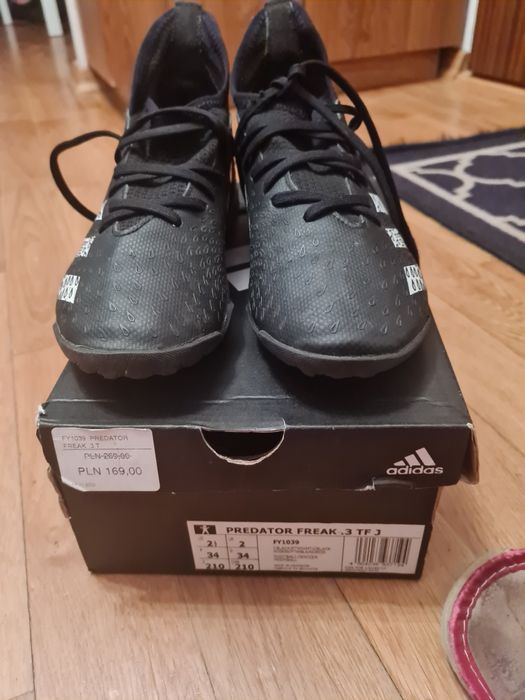 Adidas Predator Freak , żwirówki