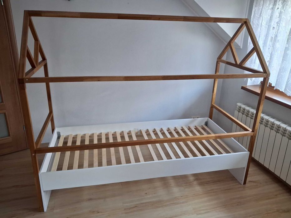 Łóżko domek dla dziecka 90x200