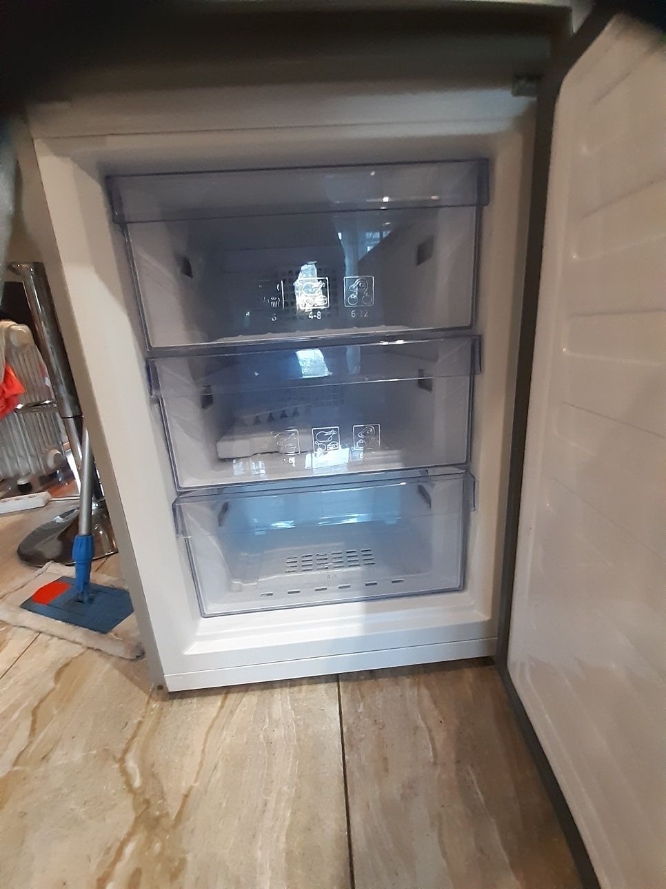 lodówka beko rcna406e40zxb