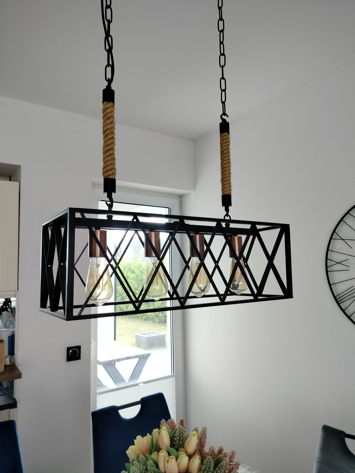 Czarna modna lampa rustykalna/ industralna