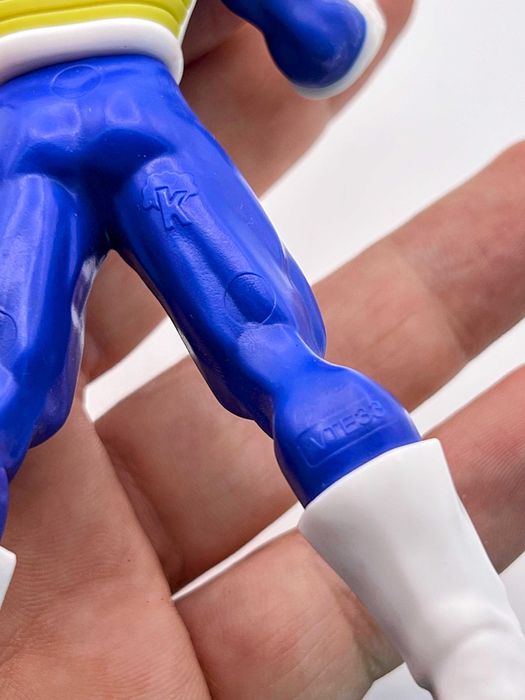 Dragon Ball Vegeta SS Blue Kinder