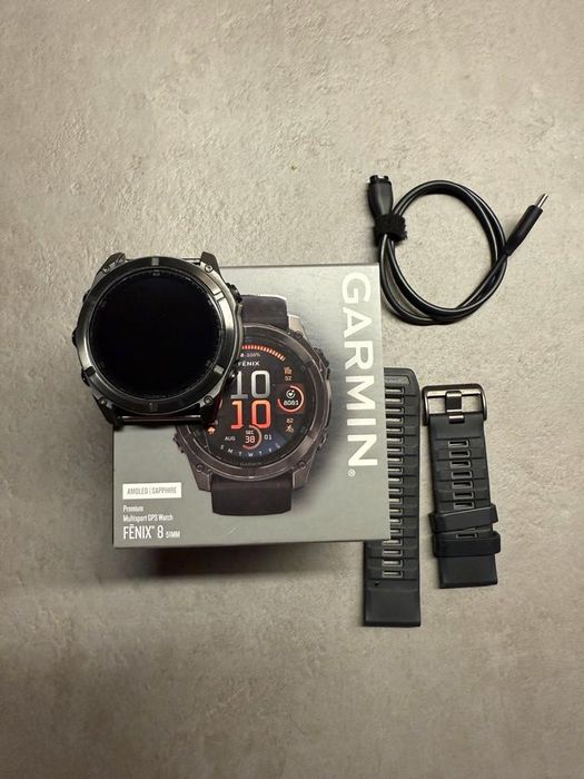 GARMIN Fenix 8 51mm Titânio DLC Safiras
