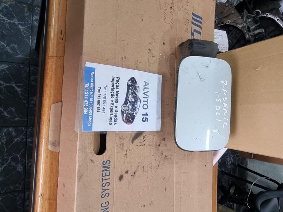 tampa exterior do depósito  Renault Scenic