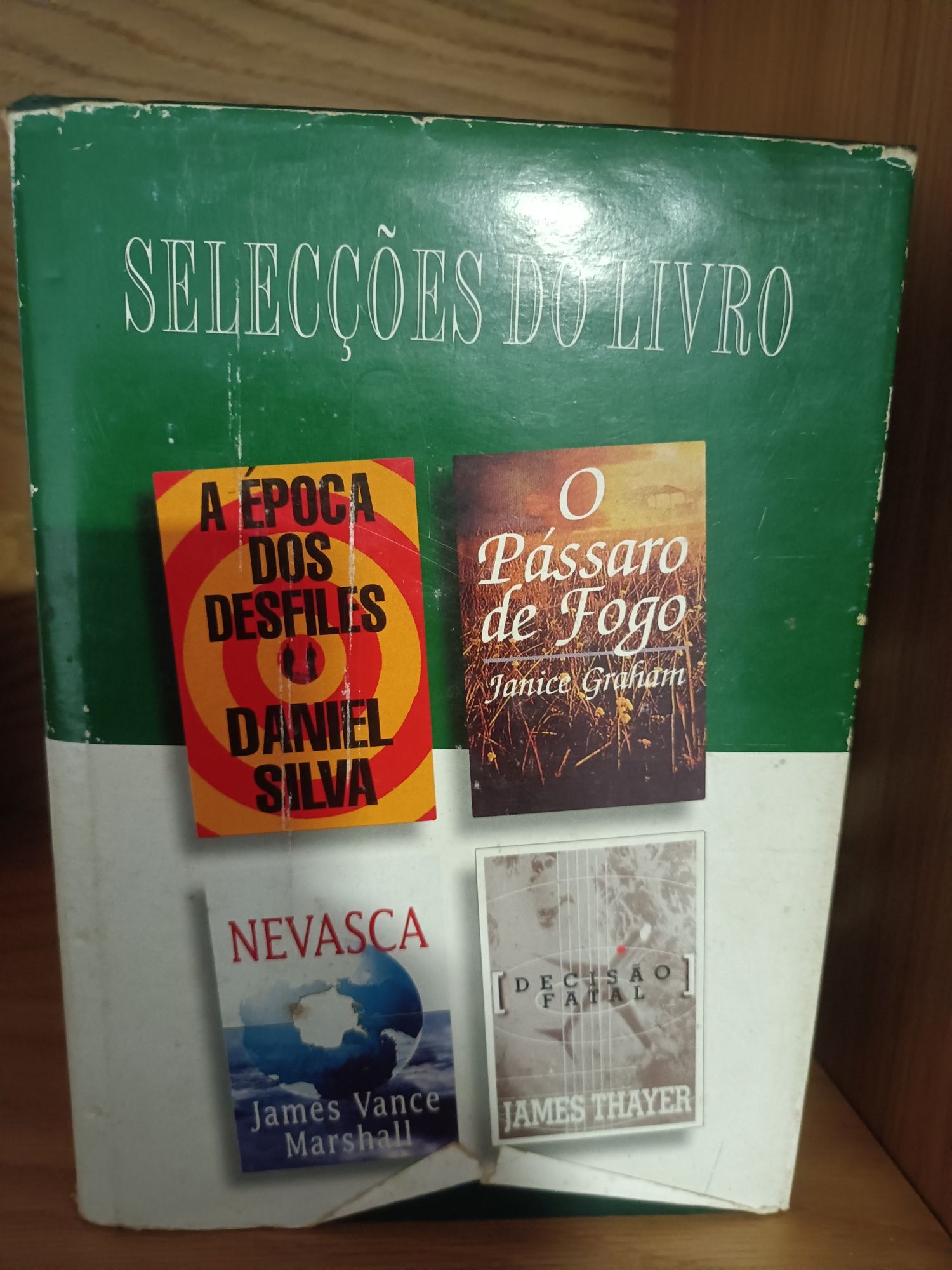 Vendo livro com 4 best sellers da Selecção Reader's Digest