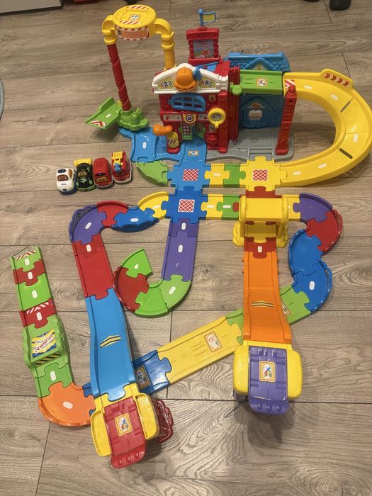 Straz pozarna Vtech + 4 auta