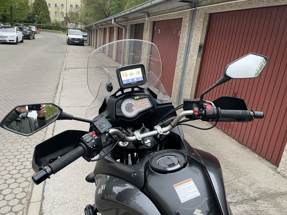 Suzuki Vstrom DL650 doposażony na maxa