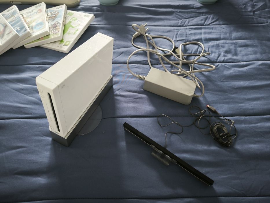 WII com acessórios e jogos  excelente estado