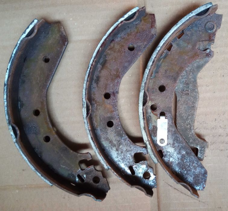 Conj. discos de travões da fr. e de trás oferta de pastilhas