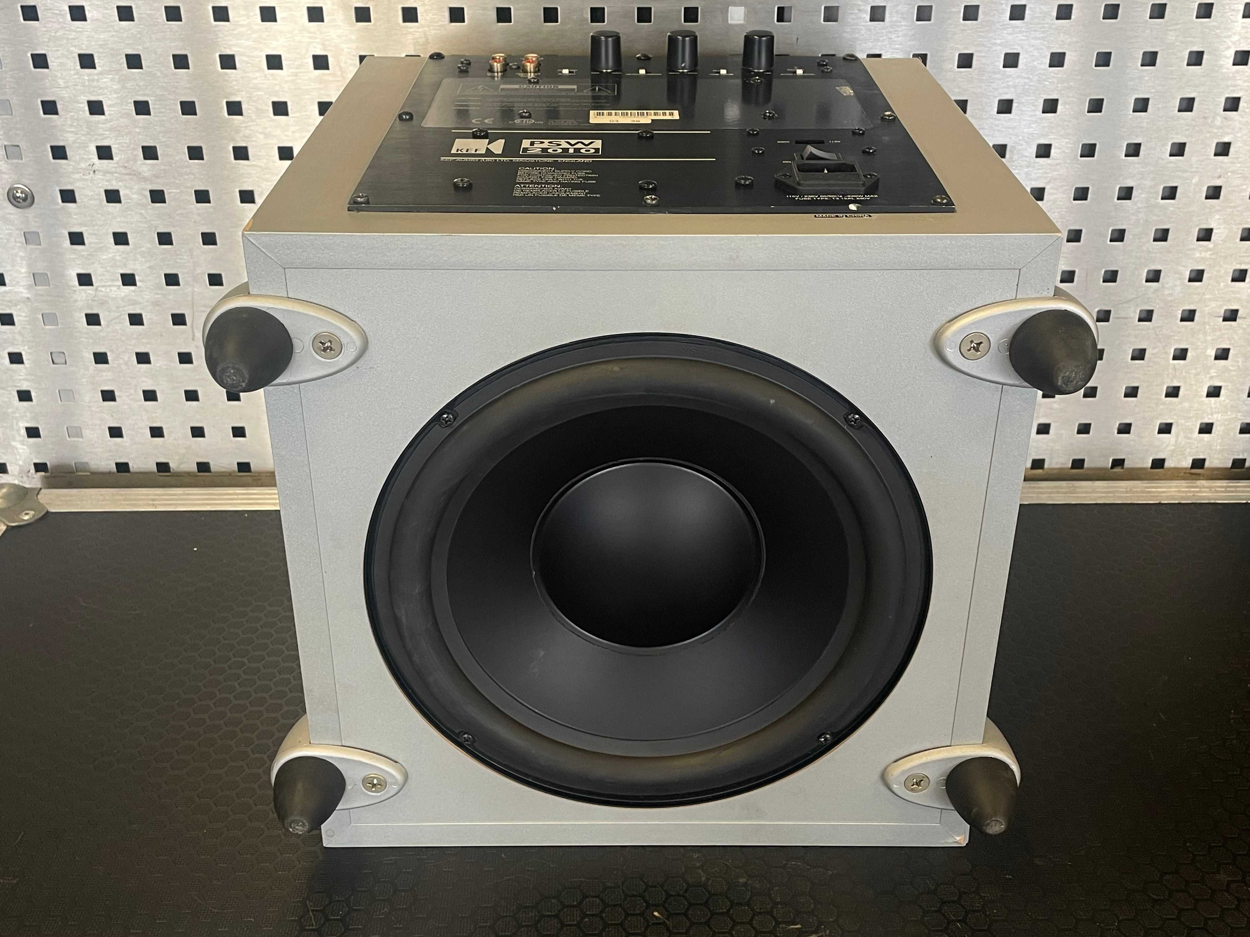 Bas, Subwoofer kina domowego KEF PSW-2010, 250W RMS