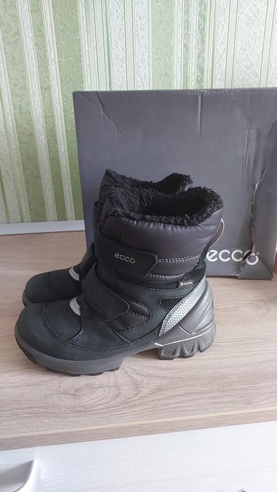 Ботинки зимние ecco biom hike 30p