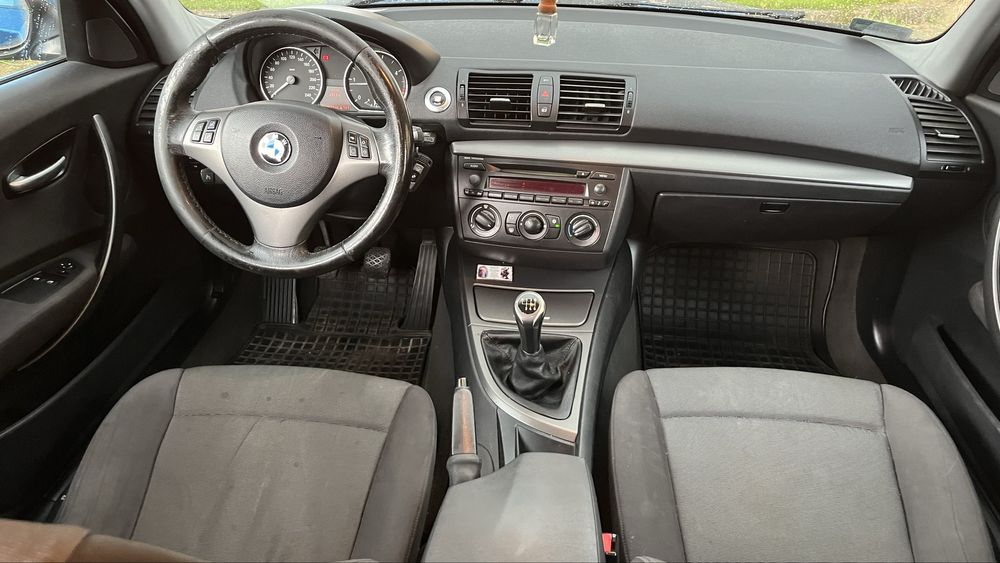 BMW 118D  2.0D 2006r 122KM zarejestrowany. w Polsce . ubezpieczony