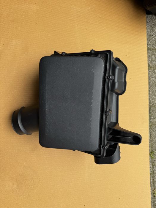 Obudowa filtra powietrza volvo xc40 plug in 31439.933
